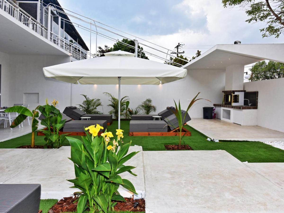 4 Elements Seaside Luxury Suites By Rentalspro Services Nea Moudania Halkidiki Luaran gambar