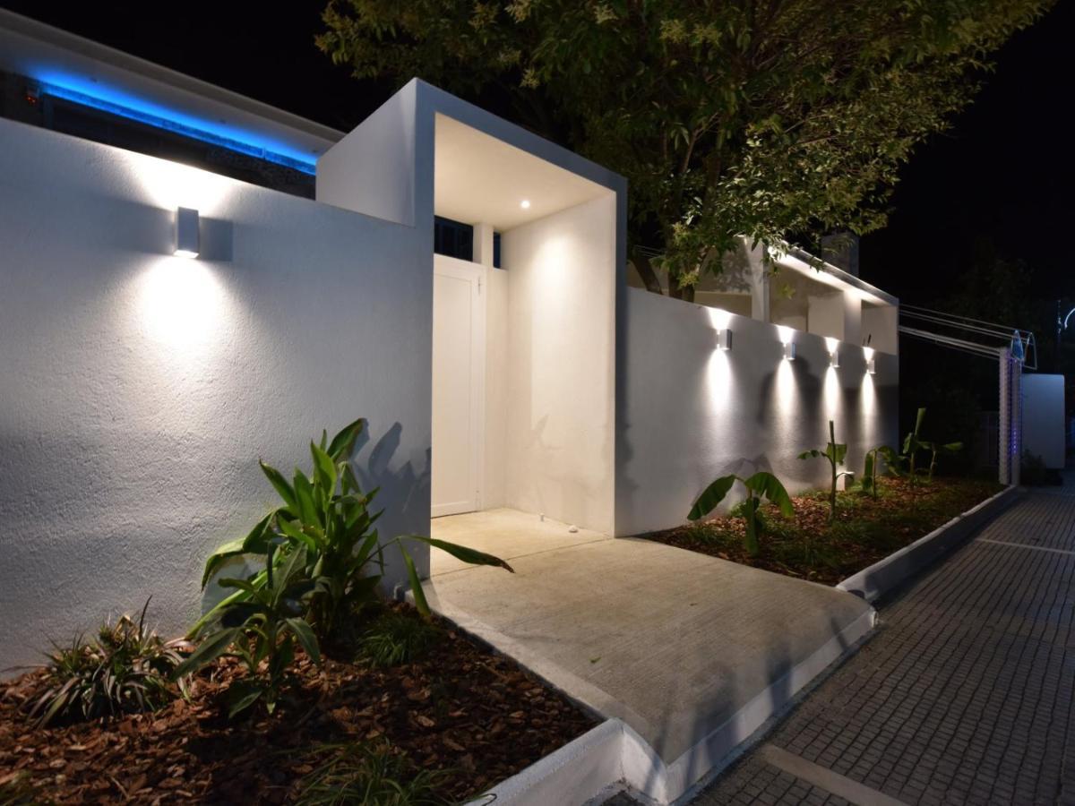 4 Elements Seaside Luxury Suites By Rentalspro Services Nea Moudania Halkidiki Luaran gambar